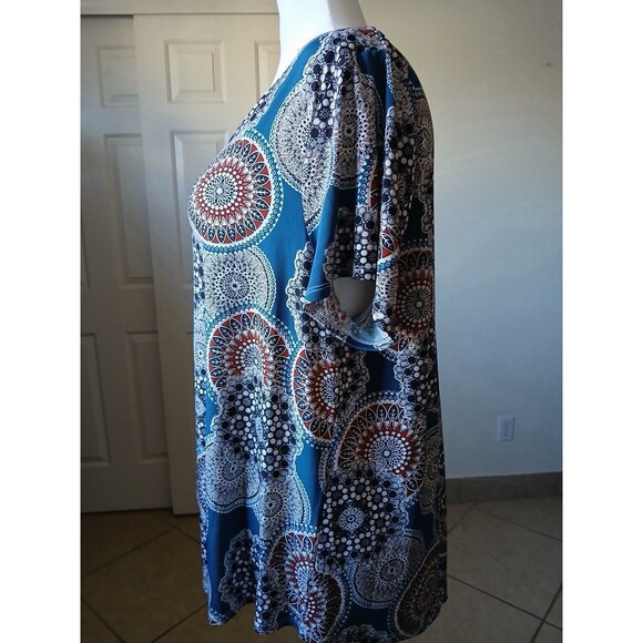Lavish 2X Plus Size Boho Mandala Print Tunic Top Blue Multicolor Short Sleeve - Picture 5 of 15